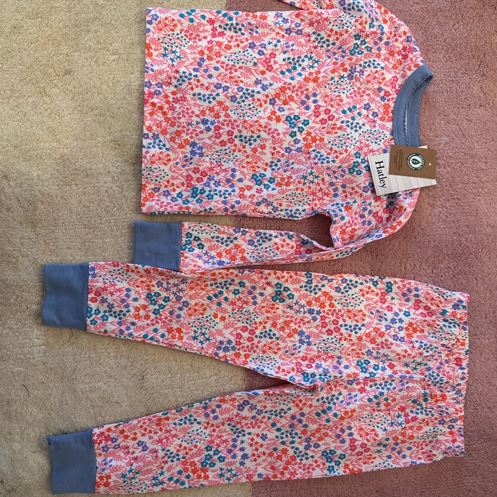 NWT Hatley Girls Ditsy Floral Pajama Set - 2T